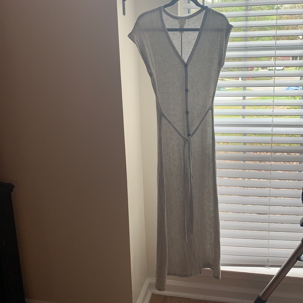 Adorable Dress - Picture 2 of 5